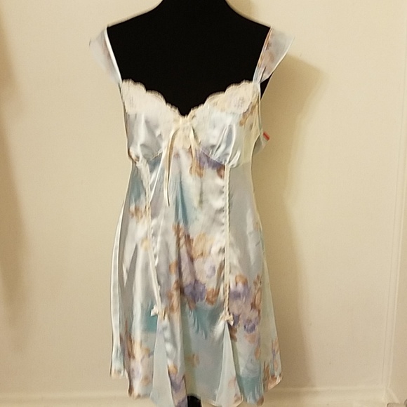 Apt. 9 Other - Apt.9 sx Large sequin pastel blue white brown lace